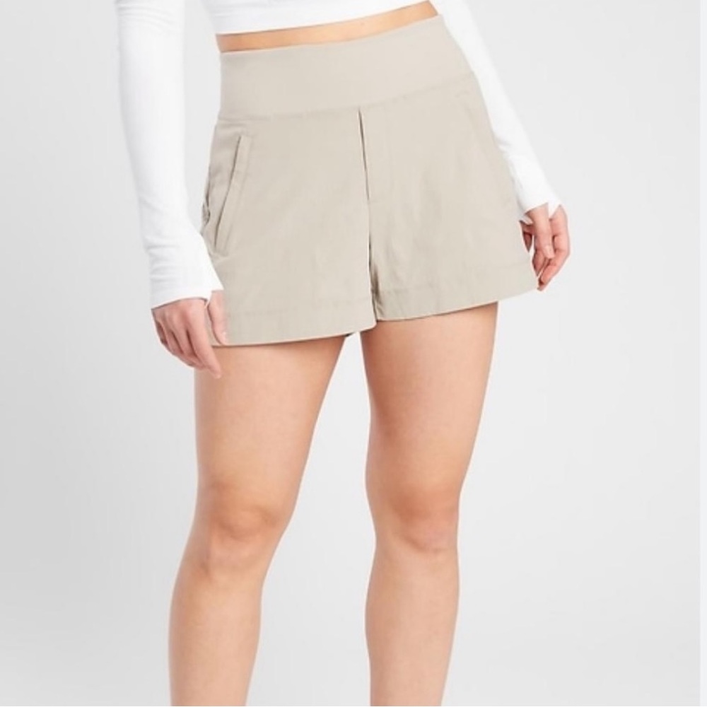 Athleta trekkie north shorts
